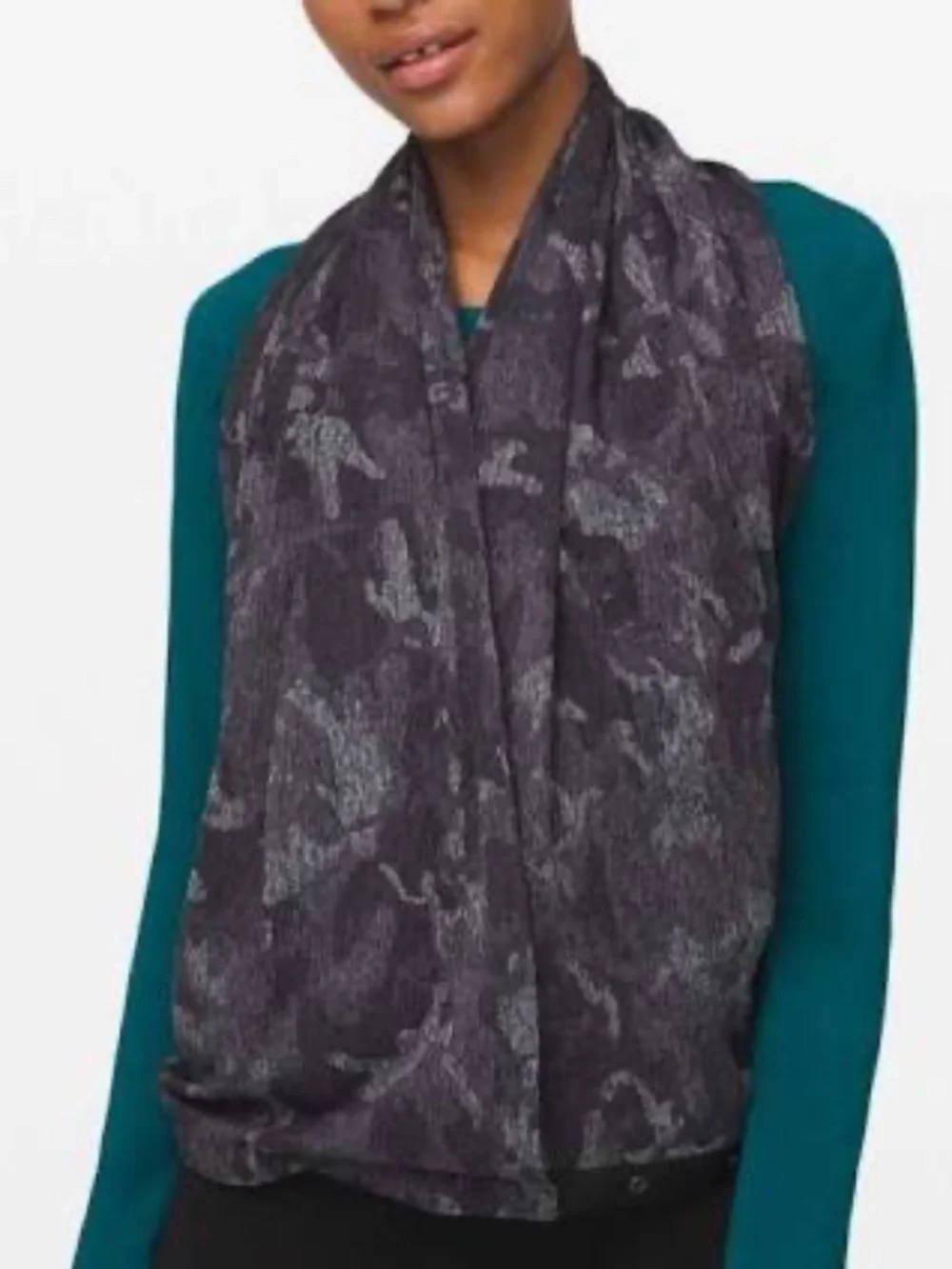 Lululemon Vinyasa Scarf Rulu Incognito Camo HTR Black NWT